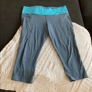 Nike Dri Fit High Waisted Cropped Workout Leggings